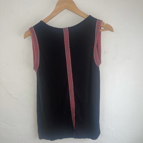 W5 Black sleeveless top - Picture 2 of 3